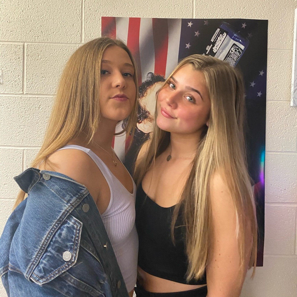 Meet your Posher, Claire